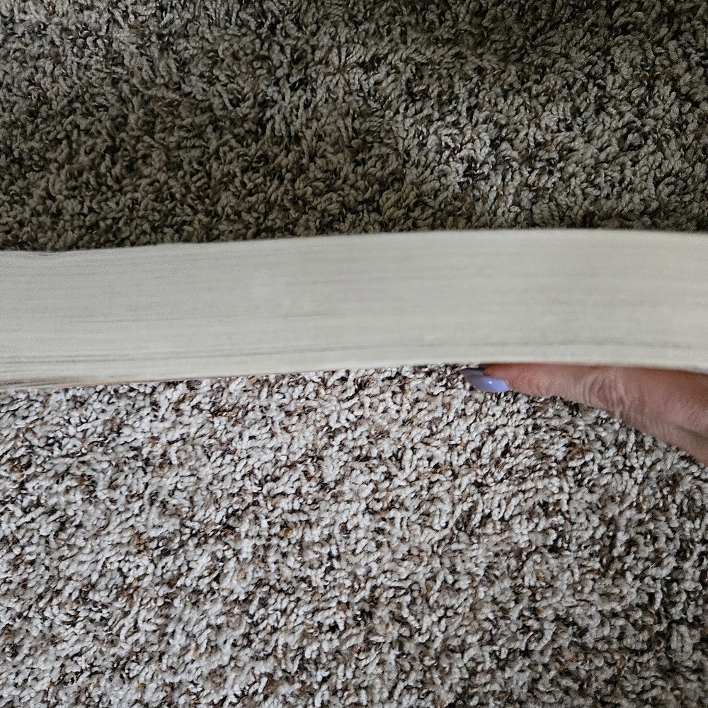 The Help by Kathryn Stockett Book - Picture 3 of 4